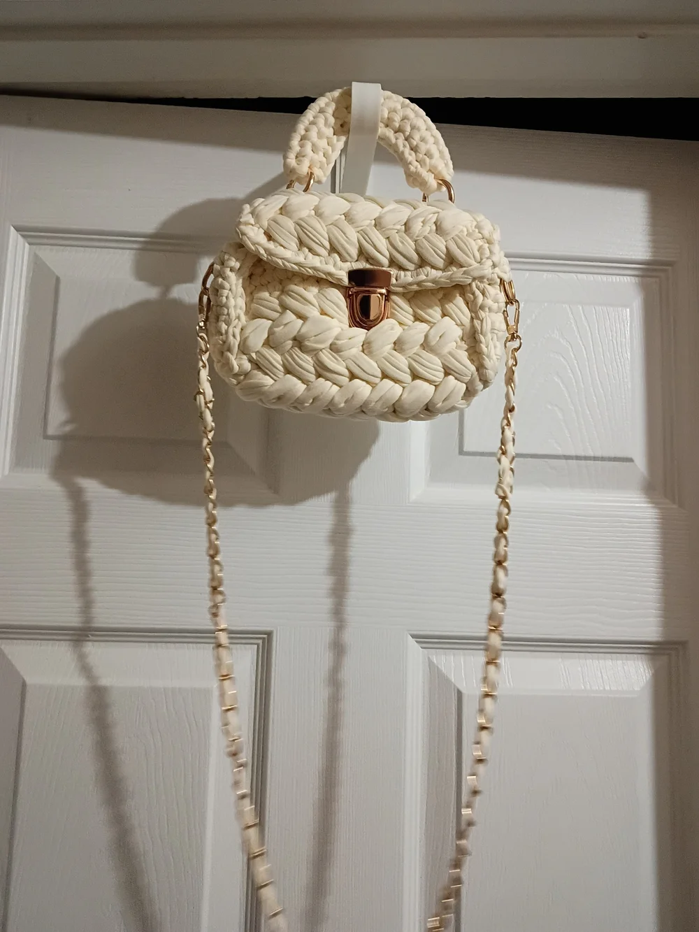 Cream Hand-Knit Crossbody Bag with Gold Chain Strap